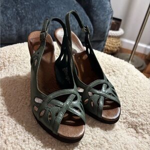 Kenzie Sandal Heels GORGEOUS SISE 7M 
Leather no flaws!!